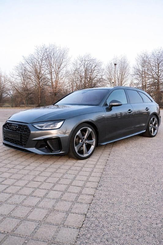 Gebraucht Audi A4 S-Line 190 PS (139 kW) 2020 Grau Kombi