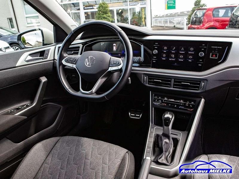 Gebraucht VW Polo Move 95 PS (69 kW) 2024 Ivorysilvermetallic (metallic) Limousine