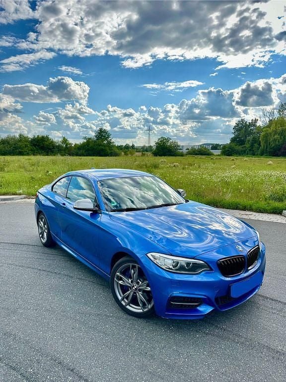 Blau Gebraucht 2017 BMW M240 M Sport Coupé | 24.999 € (Superpreis) - Bild 1/4