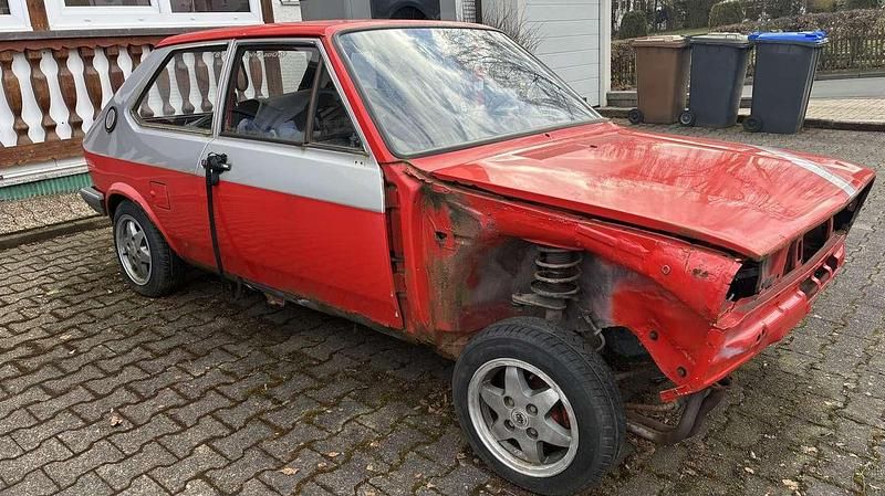 Usata VW Polo 39 CV (28 kW) 1981 Rosso Utilitaria
