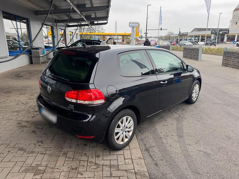 Gebraucht VW Golf VII 105 PS (77 kW) 2012 Schwarz Limousine