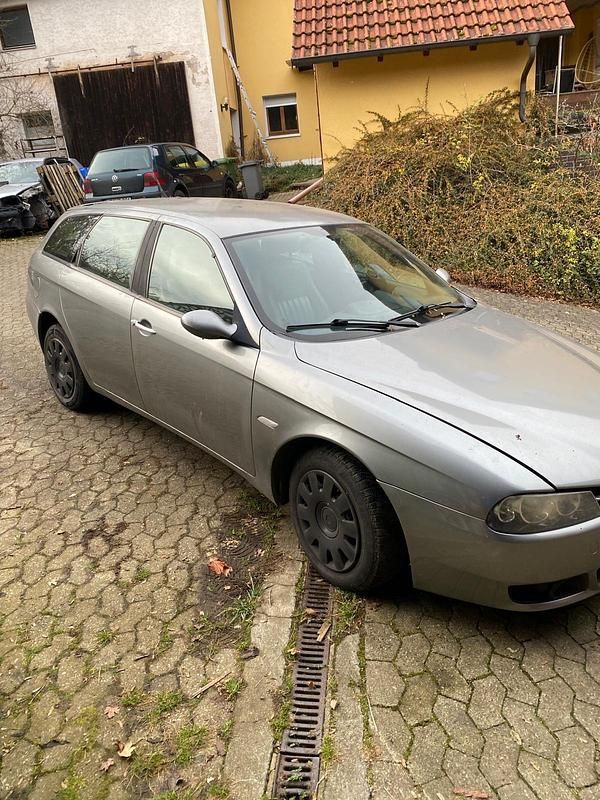 Silber Gebraucht 2005 Alfa Romeo 156 Kombi | 600 € - Bild 1/4