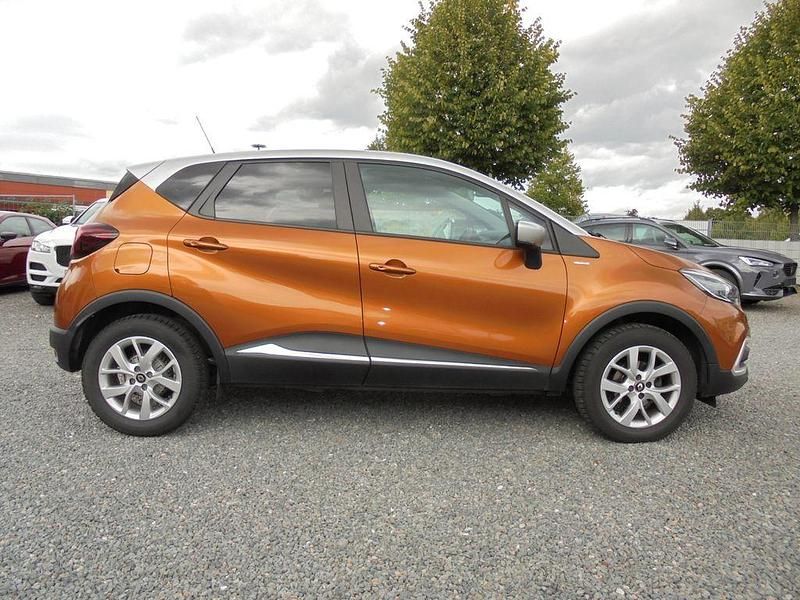 Gebraucht Renault Captur 90 PS (66 kW) 2019 Orange SUV