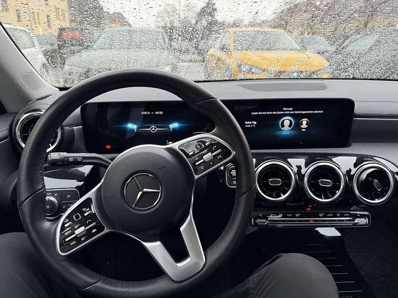 Gebraucht Mercedes CLA220 Progressive 190 PS (139 kW) 2021 Schwarz Coupé