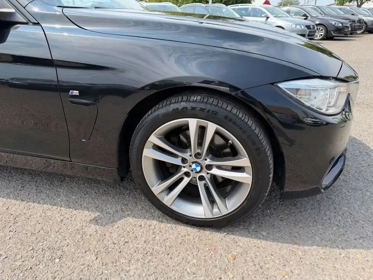 Gebraucht BMW 420 Coupé Sport Line 190 PS (139 kW) 2015 Saphirschwarz Coupé