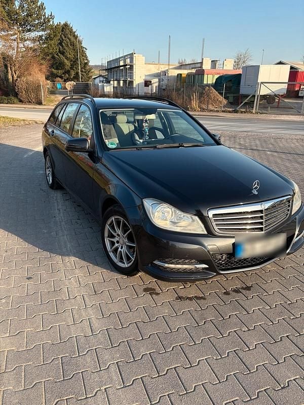 Gebraucht Mercedes 200 136 PS (100 kW) 2012 Schwarz Kombi