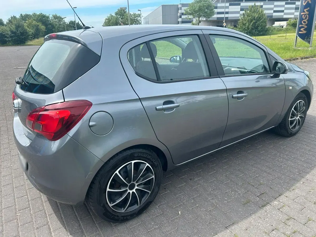 Gebraucht Opel Corsa Selection 90 PS (66 kW) 2017 Grau Kleinwagen