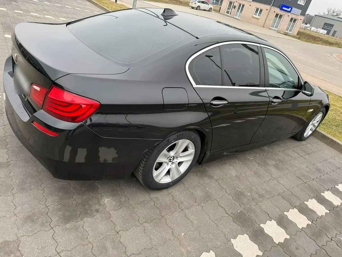 Usata BMW 520 184 CV (135 kW) 2010 Nero Berlina