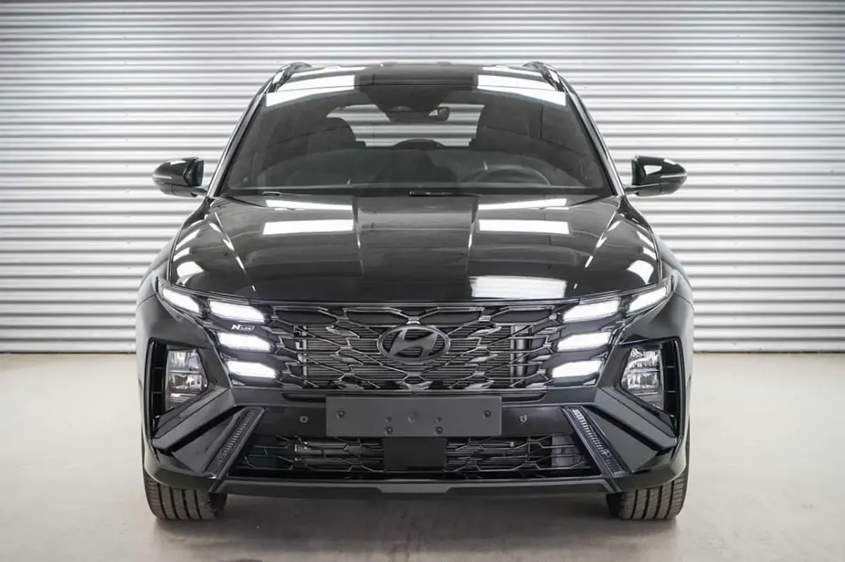 Neu Hyundai Tucson N Line 150 PS (110 kW) 2026 Abyss black metallic () SUV