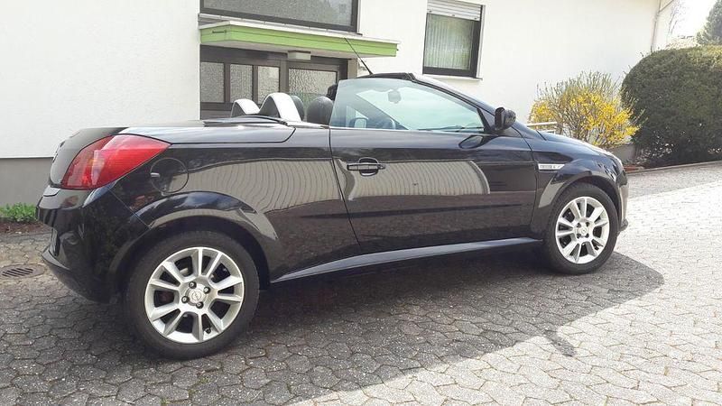 Gebraucht Opel Tigra Edition 125 PS (91 kW) 2007 Schwarz Cabrio