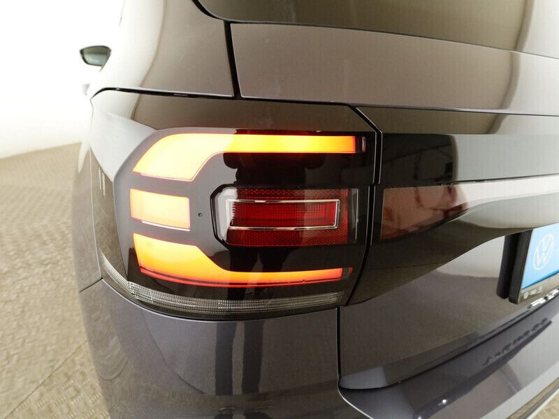 Gebraucht VW T-Cross Move 110 PS (80 kW) 2023 Andere farbe SUV