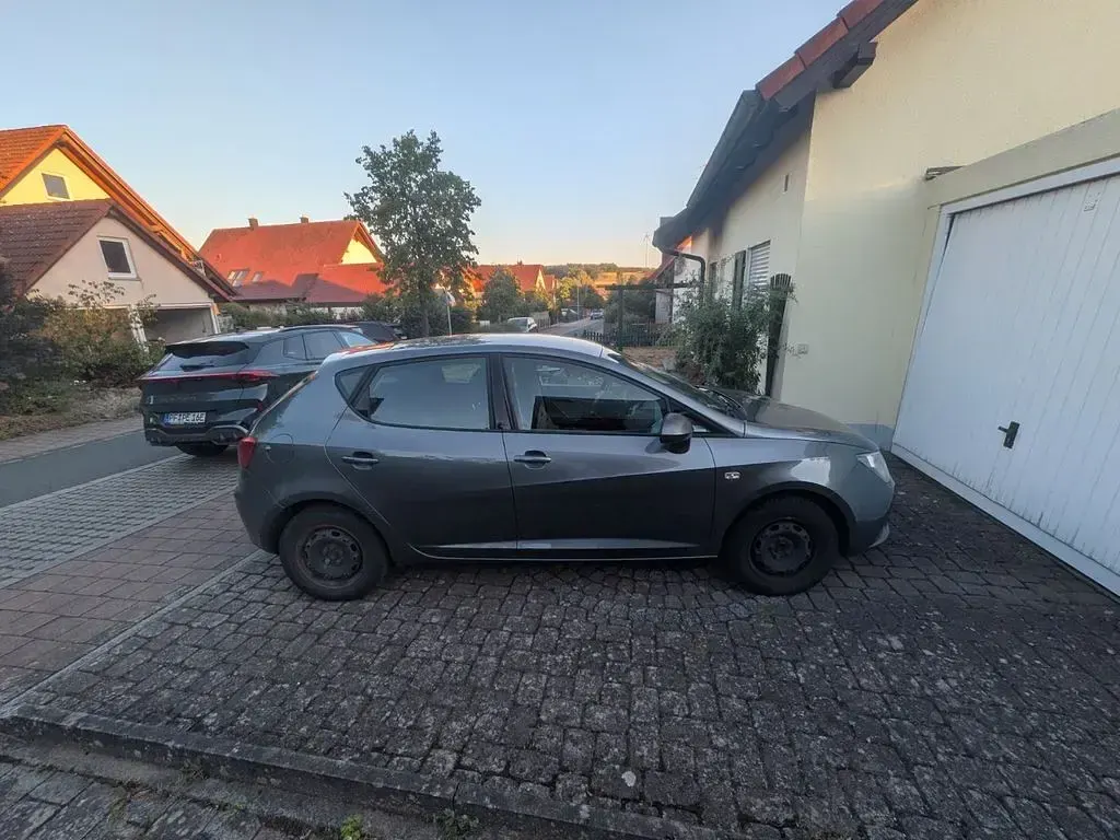 Gebraucht Seat Ibiza Style 86 PS (63 kW) 2013 Grau Limousine