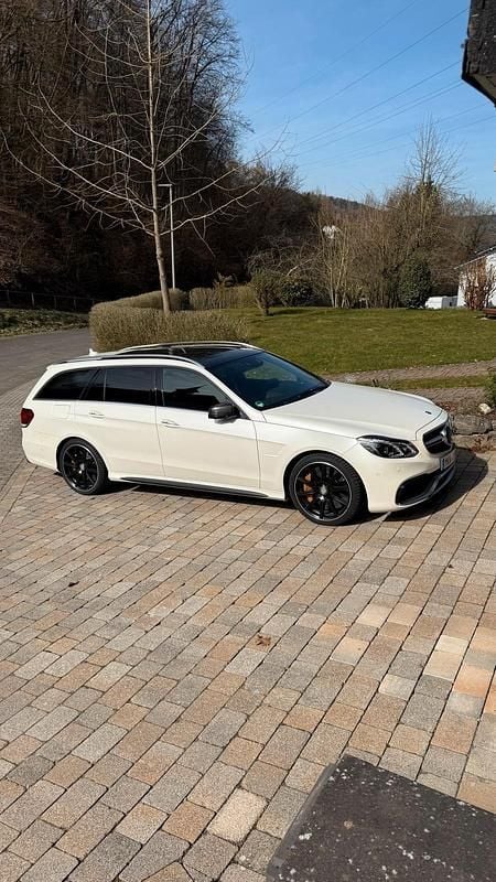 Gebraucht Mercedes E63S AMG 585 PS (430 kW) 2015 Weiß Kombi