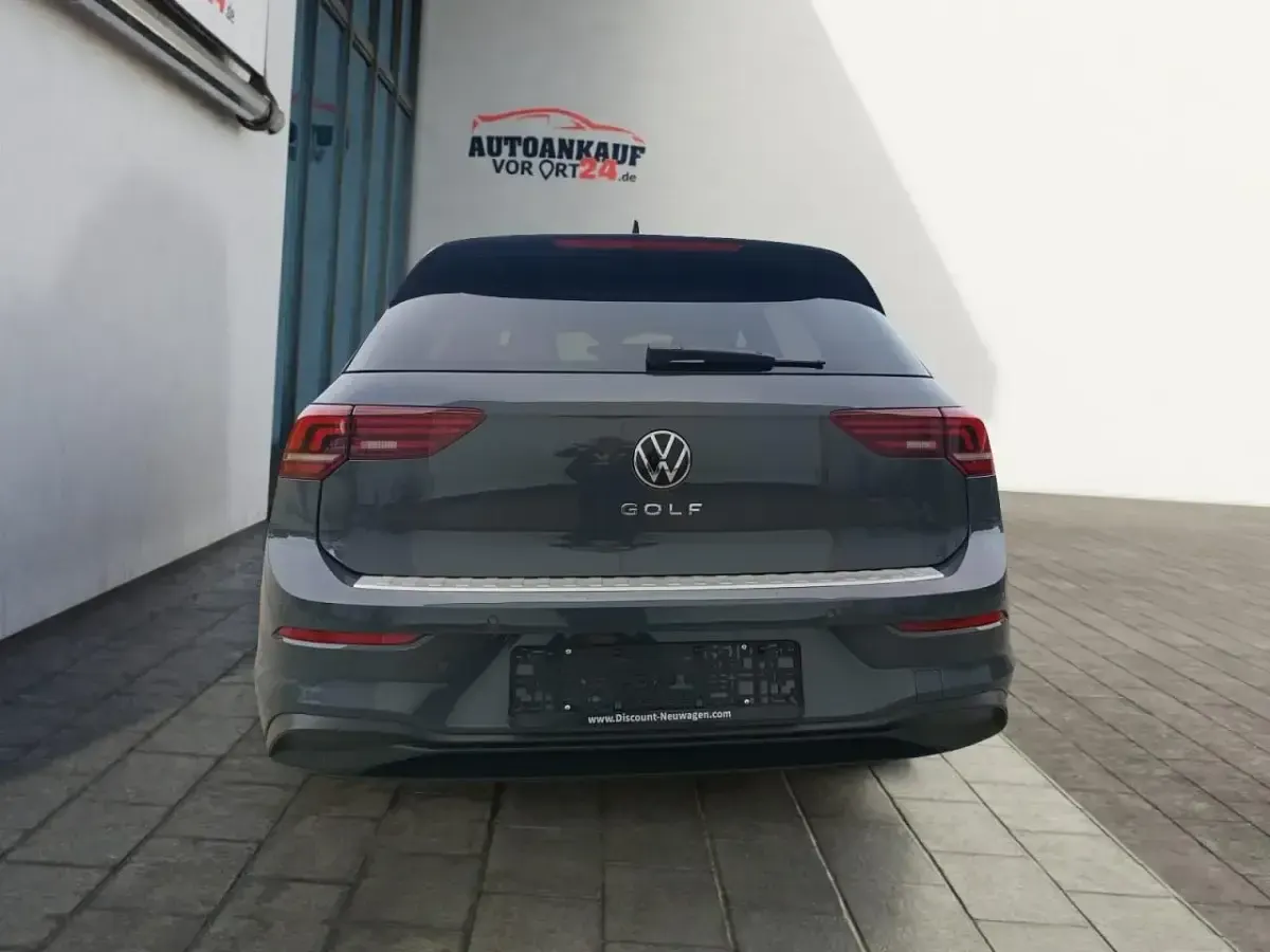 Gebraucht VW Golf VIII Goal 150 PS (110 kW) 2025 Delfingrau Limousine