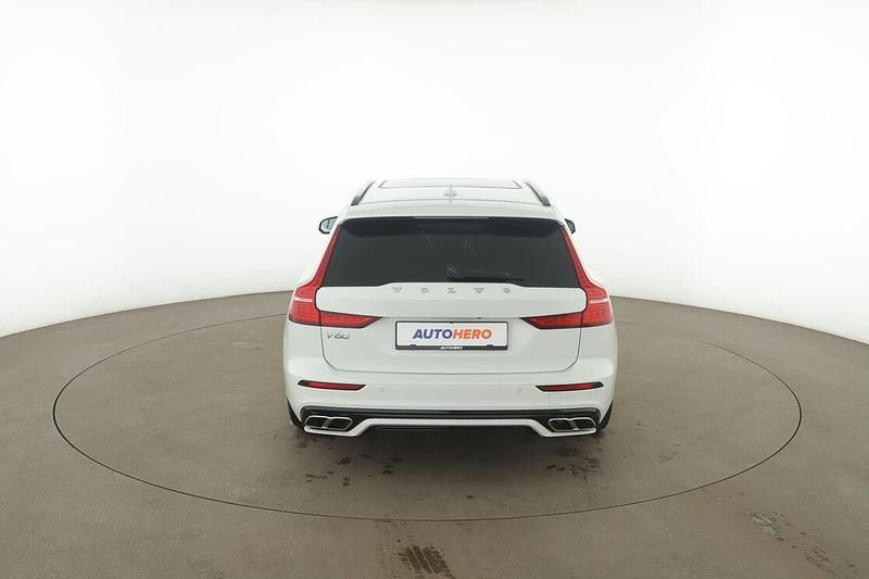 Gebraucht Volvo V60 R-Design 392 PS (288 kW) 2021 Weiß Kombi