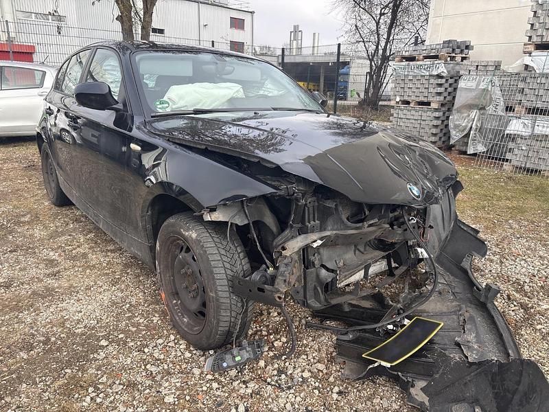 Gebraucht BMW 116 Efficient Dynamics 116 PS (85 kW) 2009 Schwarz ii Kleinwagen