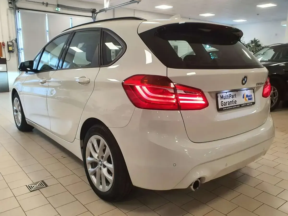 Gebraucht BMW 225 Advantage 245 PS (180 kW) 2021 Alpinweiss iii Van / Kleinbus