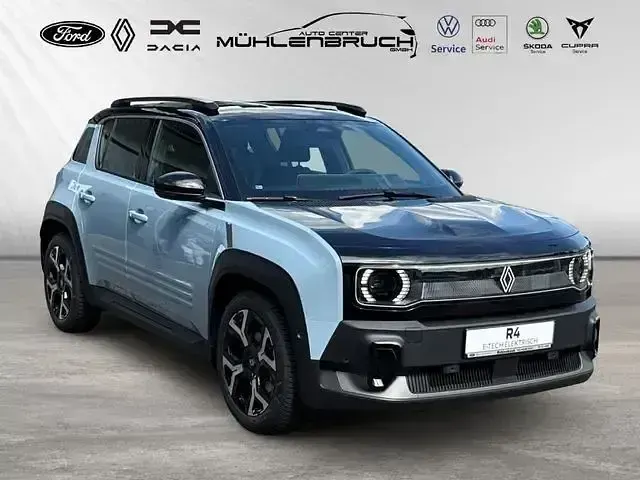 Gebraucht Renault 4 E-Tech Komfort 110 kW (150 PS) 2025 Kumulusblau, schwarzes dach SUV