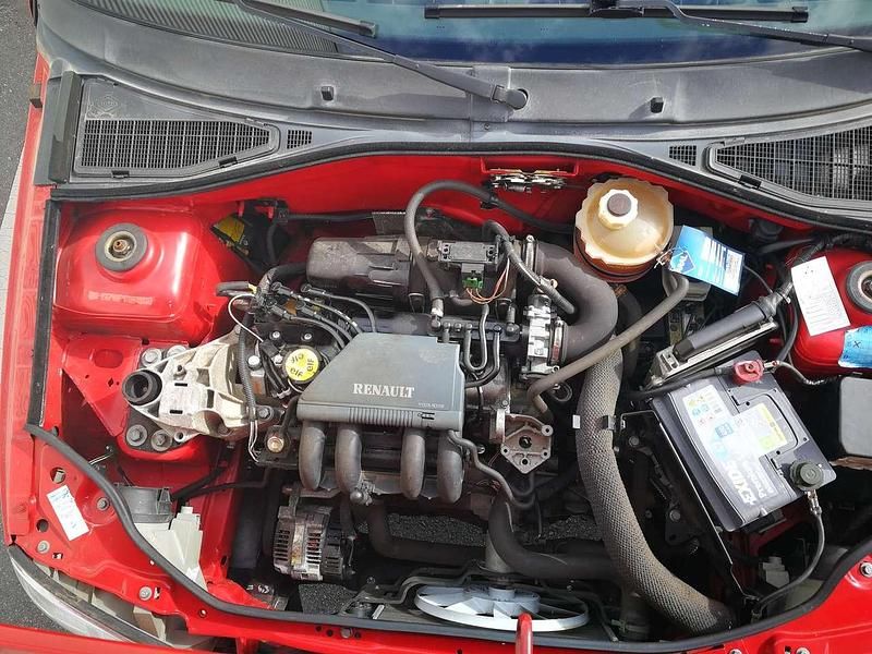 Gebraucht Renault Clio Campus 54 PS (39 kW) 1997 Rot Kleinwagen