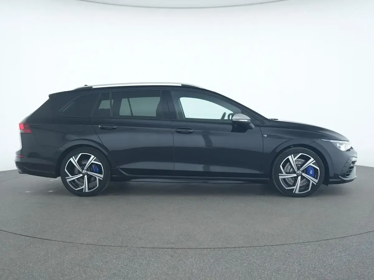Gebraucht VW Golf VIII R 320 PS (235 kW) 2023 Deep black Limousine