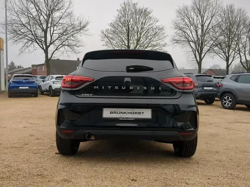 Gebraucht Mitsubishi Colt Plus 91 PS (66 kW) 2025 Schwarz Limousine