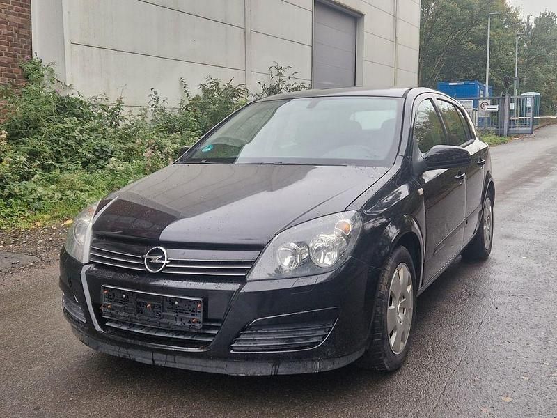 Schwarz Gebraucht 2004 Opel Astra Limousine | 2.200 € (Guter Preis) - Bild 1/4