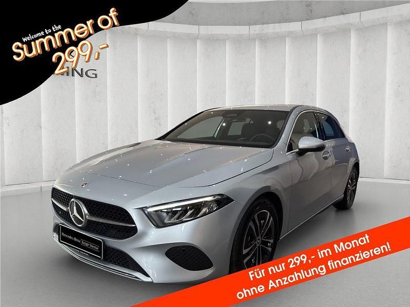 Silber Gebraucht 2024 Mercedes A180 Progressive Limousine | 28.680 € (Fairer Preis) - Bild 1/4