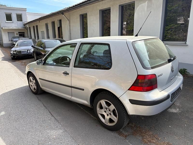 Gebraucht VW Golf IV 75 PS (55 kW) 2000 Kleinwagen