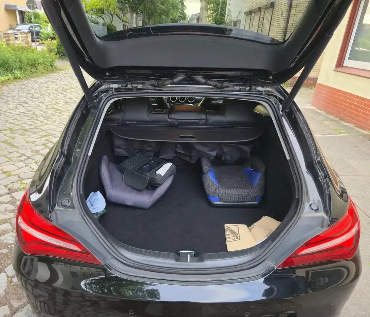 Gebraucht Mercedes CLA200 136 PS (100 kW) 2018 Schwarz Kombi