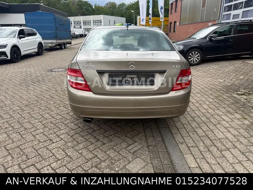 Usata Mercedes C220 170 CV (125 kW) 2007 Beige Berlina