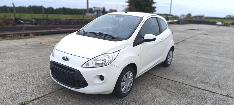 Weiß Gebraucht 2015 Ford Ka Kleinwagen | 4.800 € (Fairer Preis) - Bild 1/4