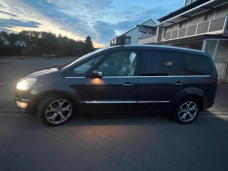 Second-hand Ford Galaxy 163 CP (119 kW) 2010 Gri Monovolum