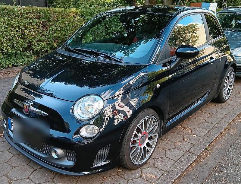 Schwarz Gebraucht 2015 Abarth 595 Kleinwagen | 10.999 € (Fairer Preis) - Bild 1/4