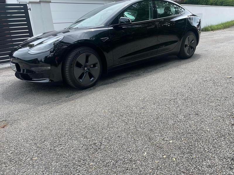 Usata Tesla Model 3 Long Range AWD 366 kW (498 CV) 2022 Nero Berlina