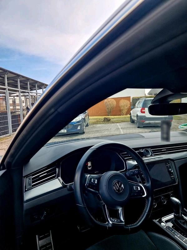 Gebraucht VW Arteon R-line 240 PS (176 kW) 2018 Grau Kleinwagen