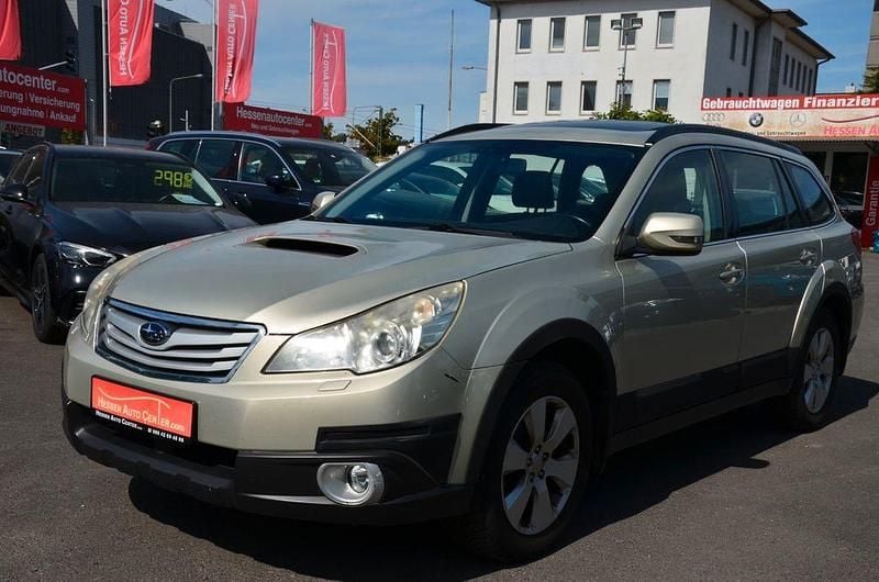 Gold Gebraucht 2011 Subaru Outback SUV | 5.900 € (Fairer Preis) - Bild 1/4