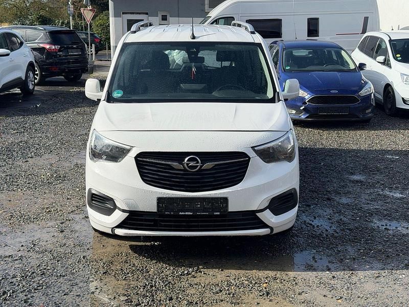 Gebraucht Opel Combo Life Edition 102 PS (75 kW) 2018 Weiß Van / Kleinbus