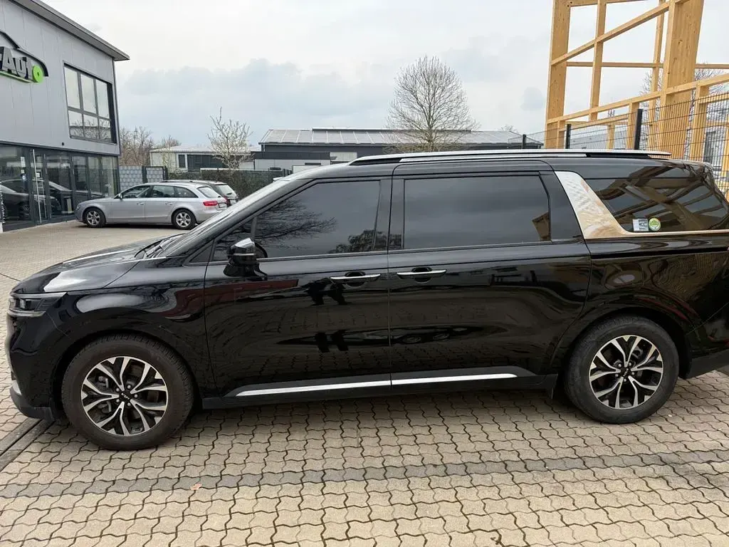 Gebraucht Kia Carnival 203 PS (149 kW) 2022 Schwarz Van / Kleinbus