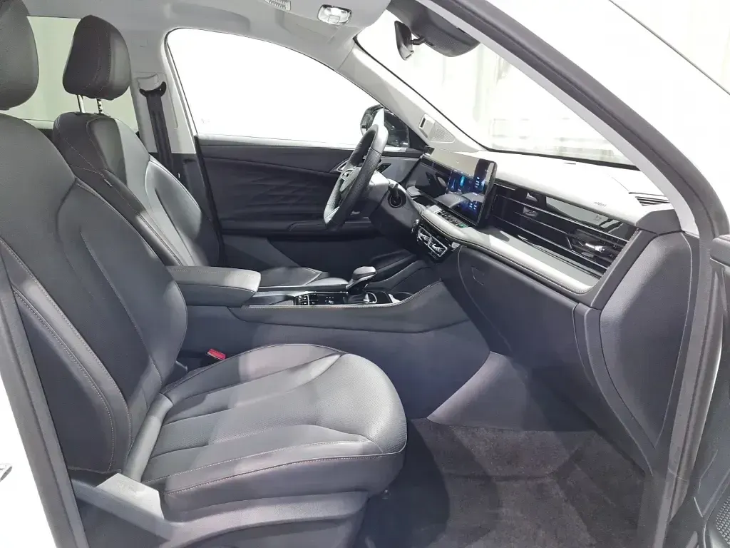 Nowe MG HS Luxury 272 KM (200 kW) 2026 Czarny SUV