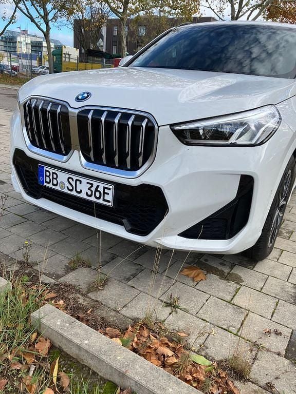 Weiß Gebraucht 2024 BMW X1 M Sport SUV | 40.290 € (Etwas zu teuer) - Bild 1/4