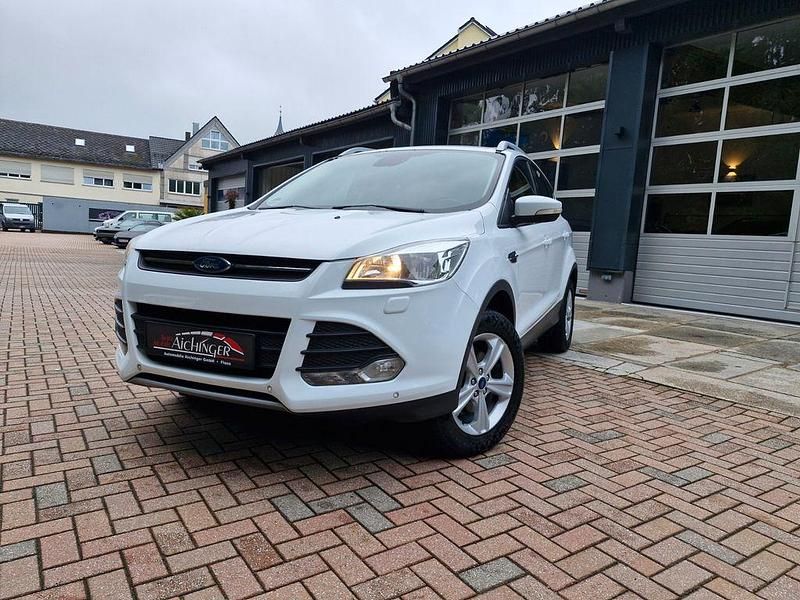 Weiß Gebraucht 2017 Ford Kuga SYNC Edition SUV | 8.999 € (Guter Preis) - Bild 1/4