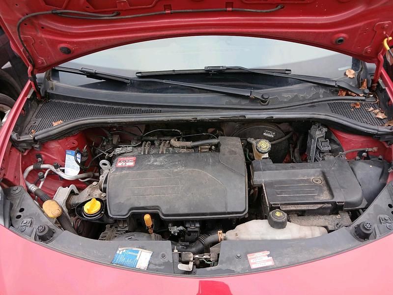 Gebraucht Renault Clio II 75 PS (55 kW) 2009 Rot Kleinwagen