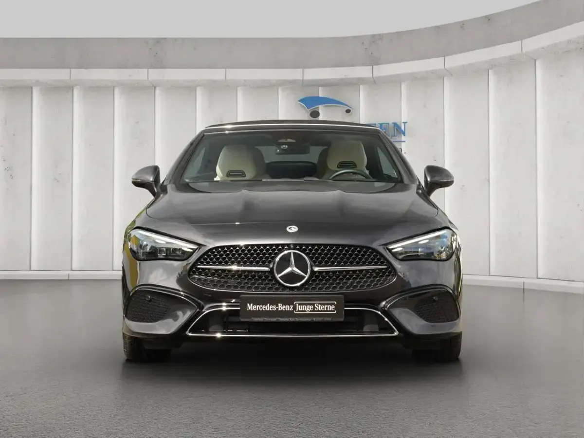 Gebraucht Mercedes CLE200 Advanced Plus 204 PS (150 kW) 2025 Grau Cabrio