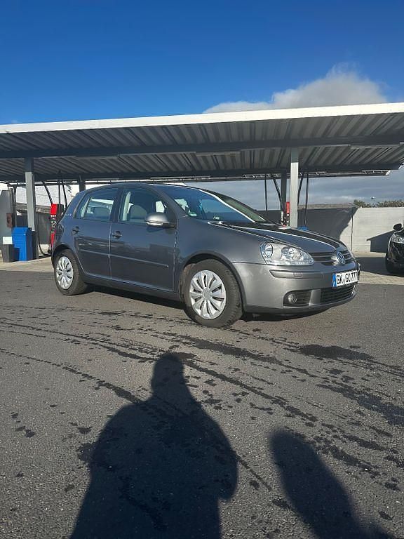 Grau Gebraucht 2007 VW Golf V Trendline Limousine | 3.000 € (Fairer Preis) - Bild 1/4