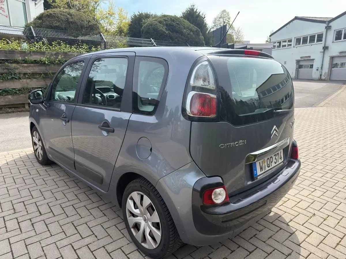 Usado Citroën C3 95 CV (69 kW) 2010 Gris Monovolumen