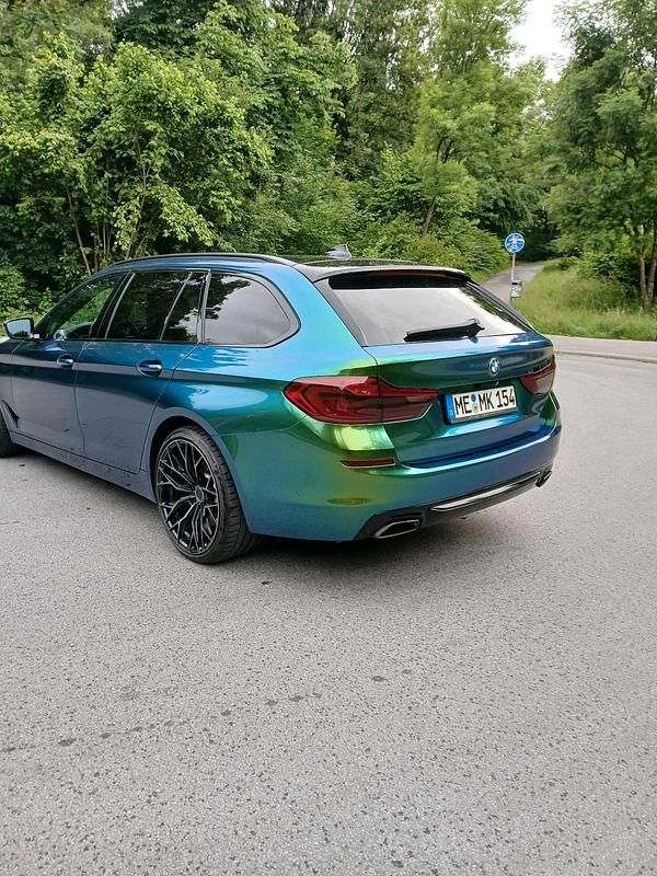 Grau Gebraucht 2019 BMW 540 Kombi | 26.800 € (Etwas zu teuer) - Bild 1/4