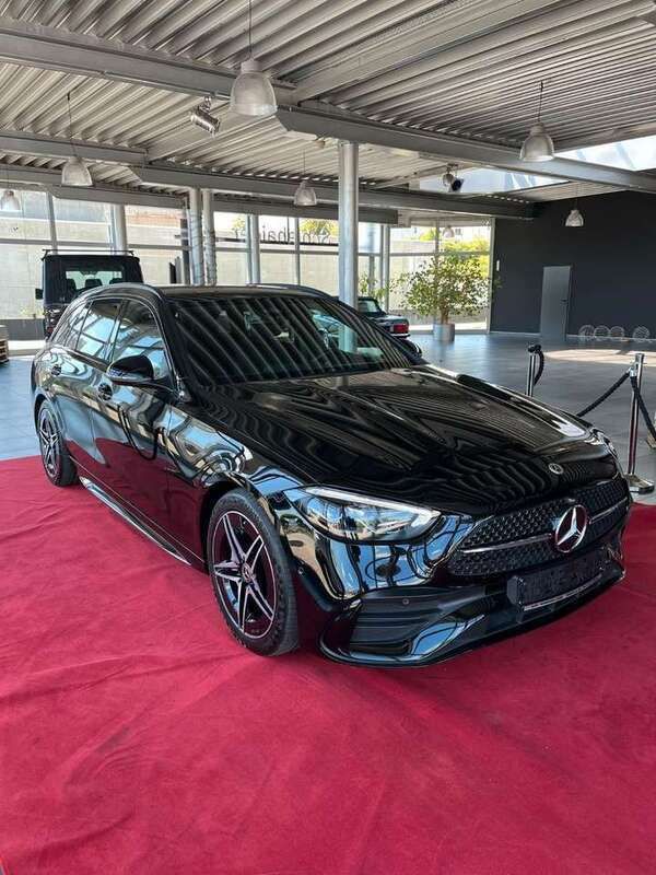 Ung. schwarz unilack Gebraucht 2023 Mercedes C300 AMG line Kombi | 44.900 € (Teuer) - Bild 1/4