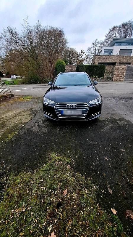 Gebraucht Audi A4 Sport 150 PS (110 kW) 2018 Schwarz Kombi