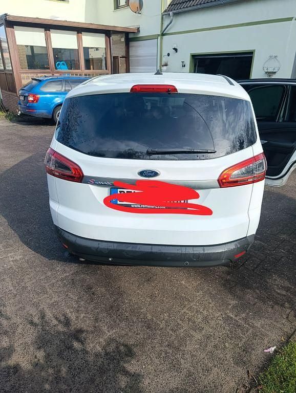 Gebraucht Ford S-MAX Titanium S 163 PS (119 kW) 2011 Weiß Van / Kleinbus