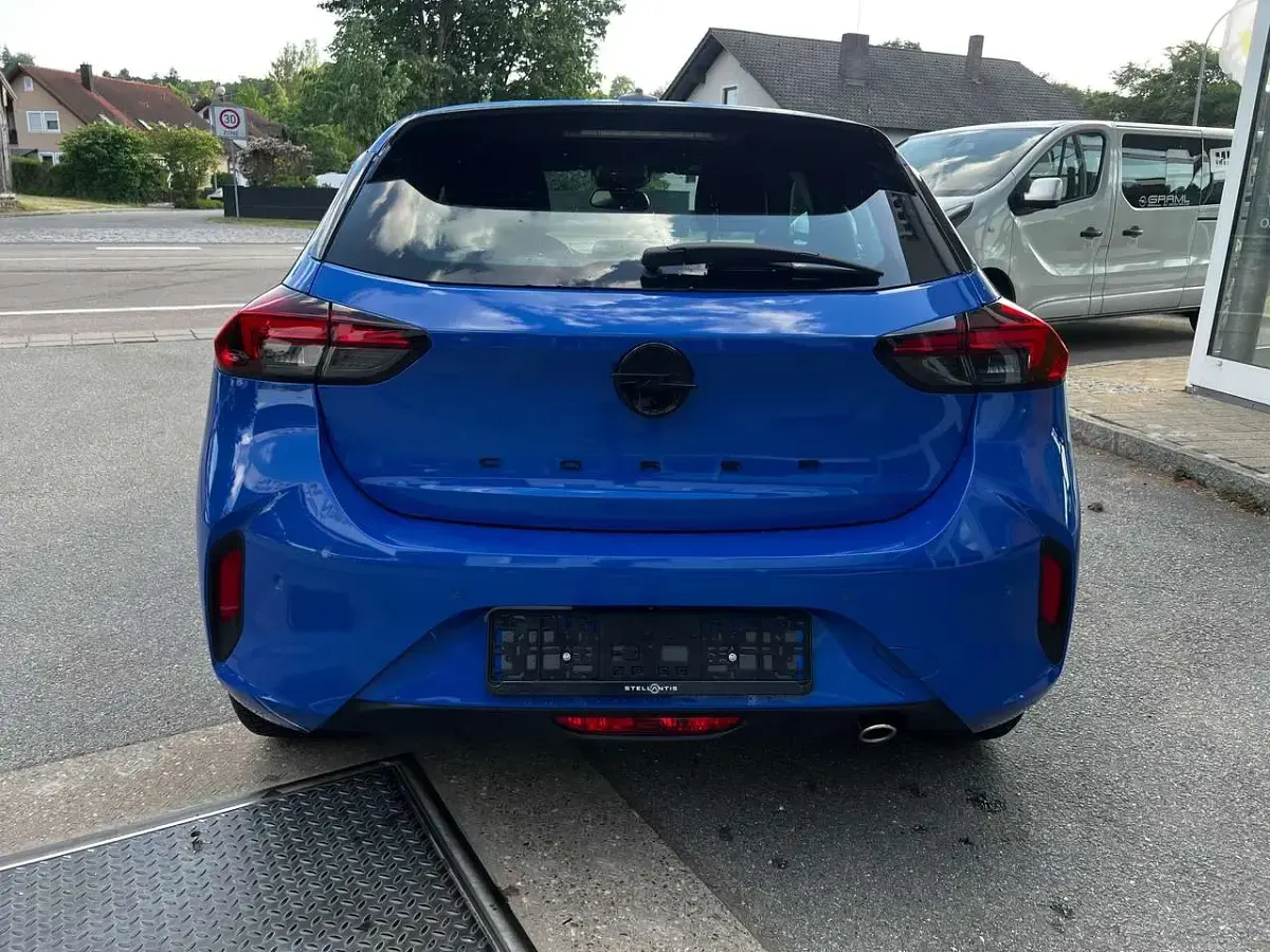 Gebraucht Opel Corsa 101 PS (74 kW) 2025 Voltaik blau Kleinwagen